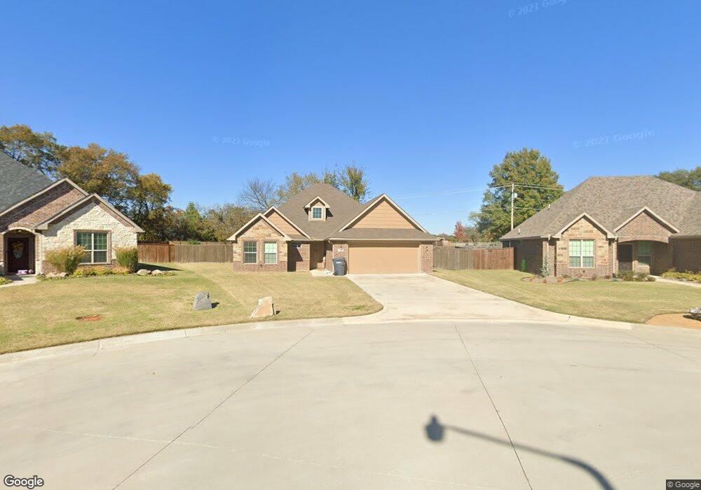 301 Wandering Way, Ardmore, OK 73401 - photo 1