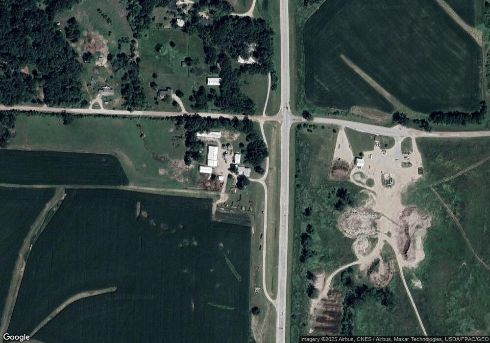 2065 S 32nd Ave W, Newton, IA 50208 - photo 1