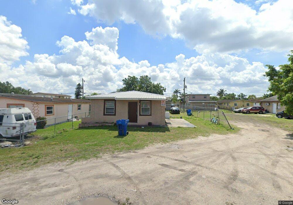 639 SW 5th St, Belle Glade, FL 33430 - photo 1