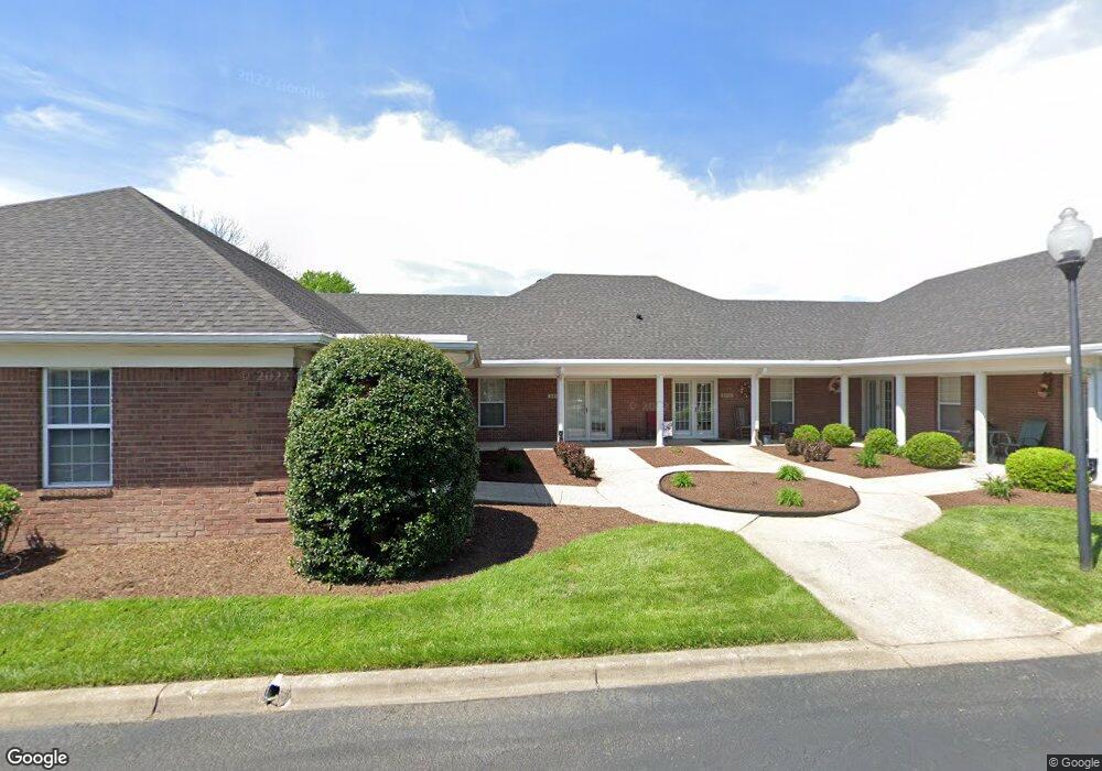 8418 Elsie Ct, Louisville, KY 40228 - photo 1