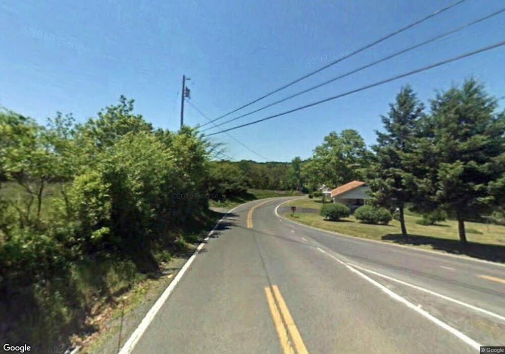 1019 Fairfax St, Berkeley Springs, WV 25411 - photo 1