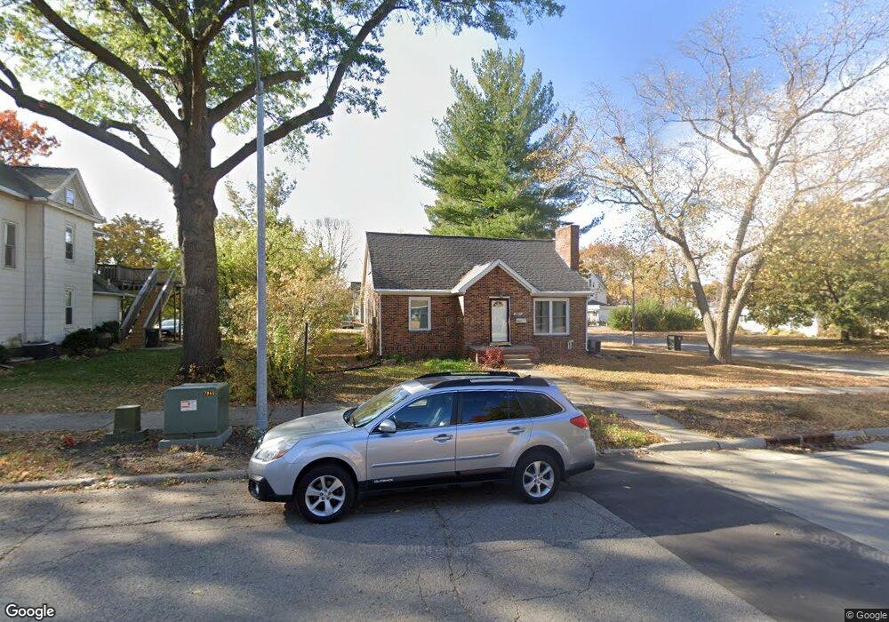 2103 Walnut St, Cedar Falls, IA 50613 - photo 1