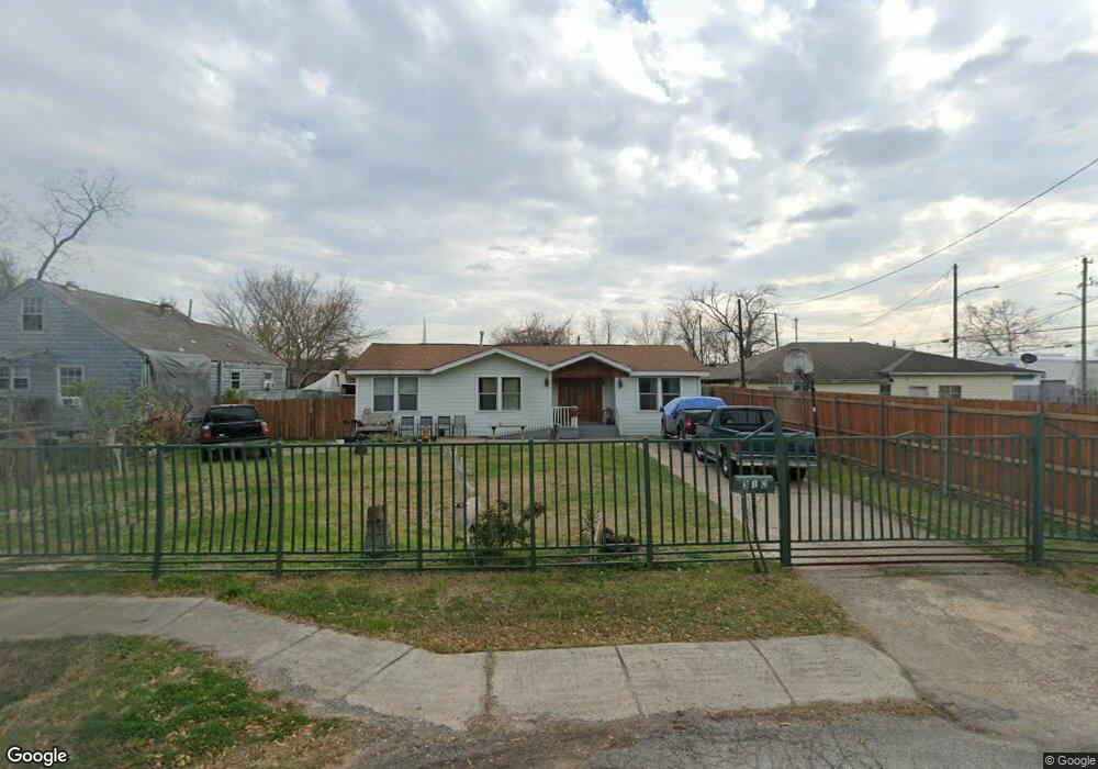 310 Frawley St, Houston, TX 77009 - photo 1