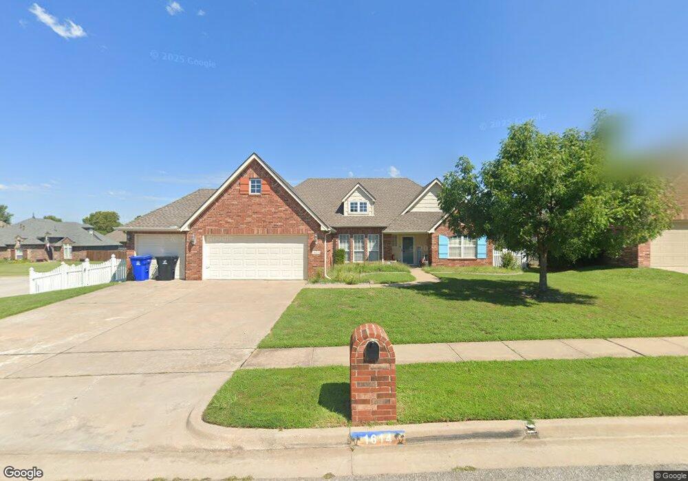 1614 W Vicksburg Place, Broken Arrow, OK 74011 - photo 1