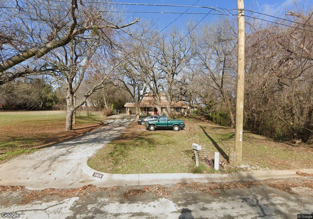 1414 W Ball St, Weatherford, TX 76086 - photo 1