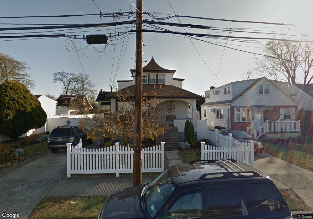 950 Mckinley St, Baldwin, NY 11510 - photo 1