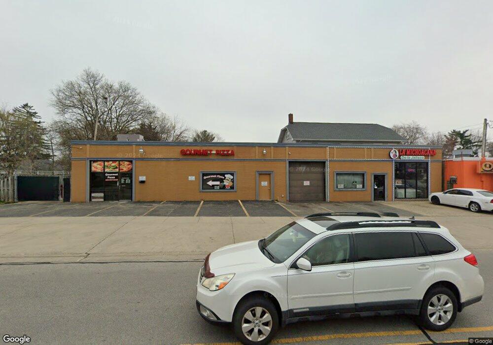 7-11 N Elmwood Dr, Aurora, IL 60506 - photo 1