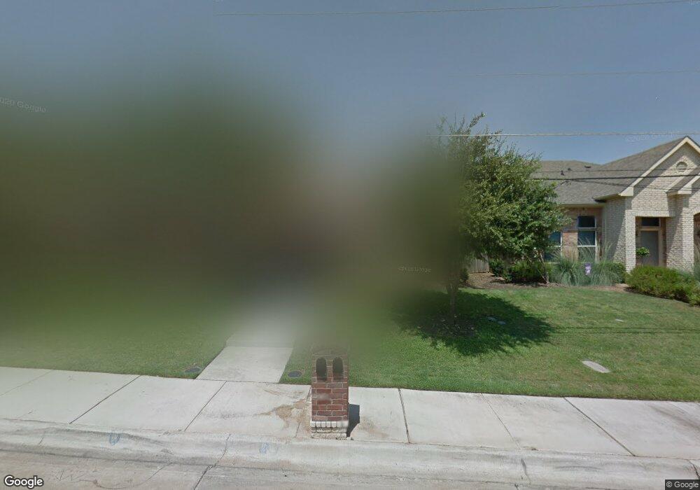 108 SE Dallas St, Grand Prairie, TX 75051 - photo 1