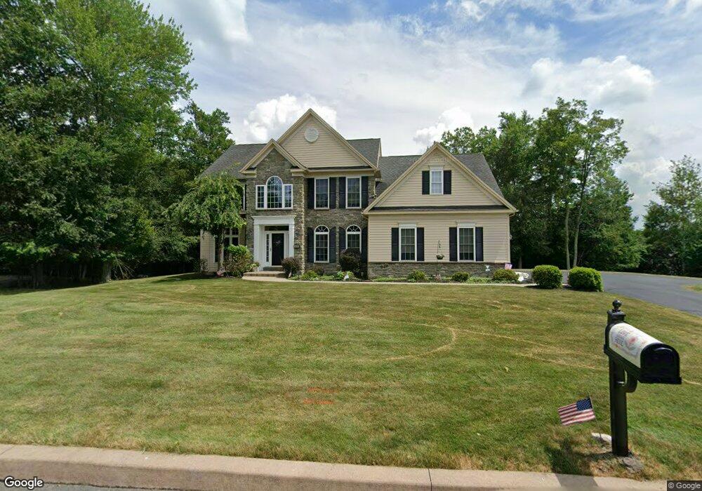 1023 Manor Dr, Mountain Top, PA 18707 - photo 1