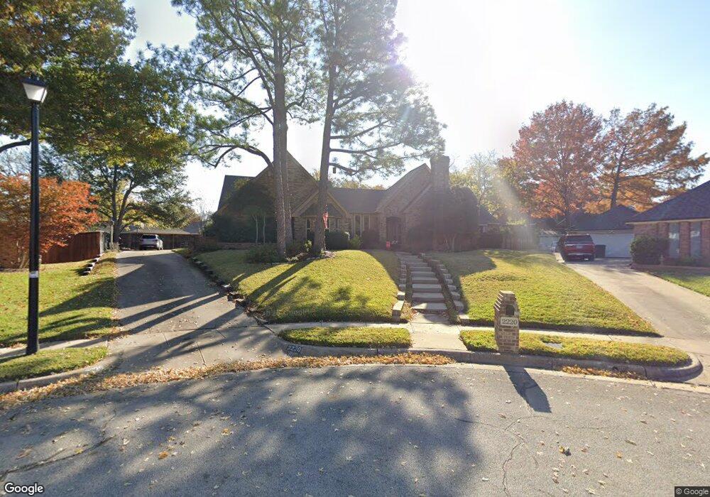 2220 Laurel Ct, Bedford, TX 76021 - photo 1