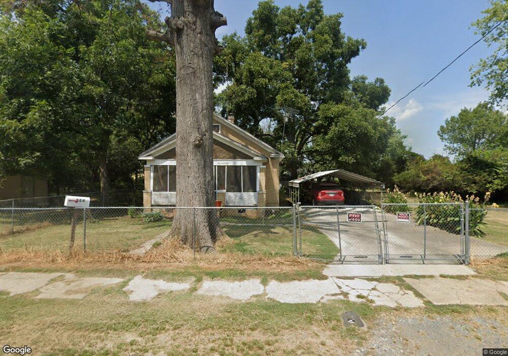 324 W 3rd St, Stuttgart, AR 72160 - photo 1