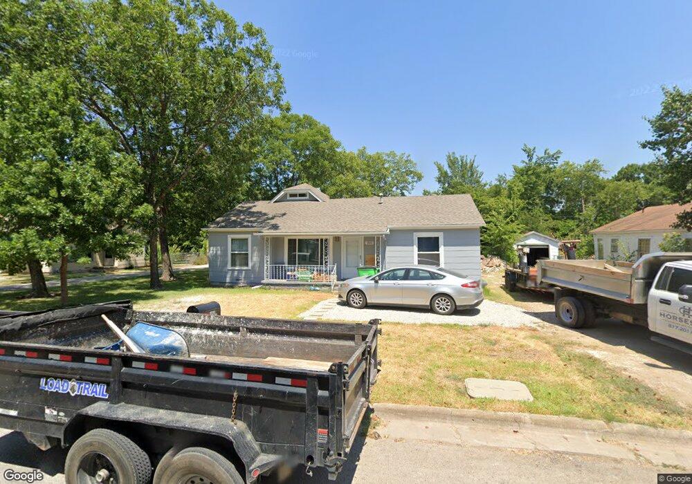 1808 Mill St, Gainesville, TX 76240 - photo 1