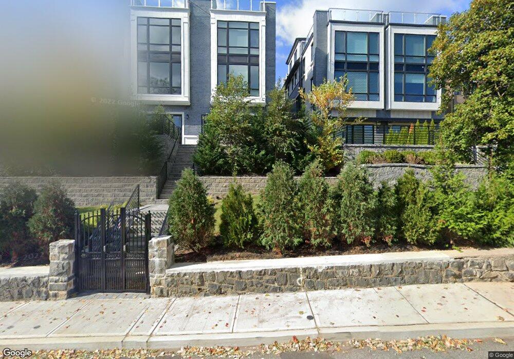 1236 River Rd, Edgewater, NJ 07020 - photo 1