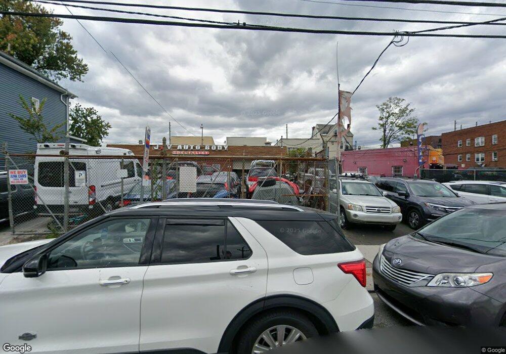 562 E 39th St, Paterson, NJ 07513 - photo 1