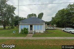 701 S Walnut St, Sesser, IL 62884