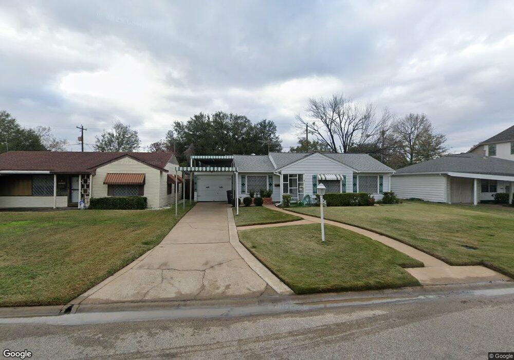 1574 Cheshire Ln, Houston, TX 77018 - photo 1