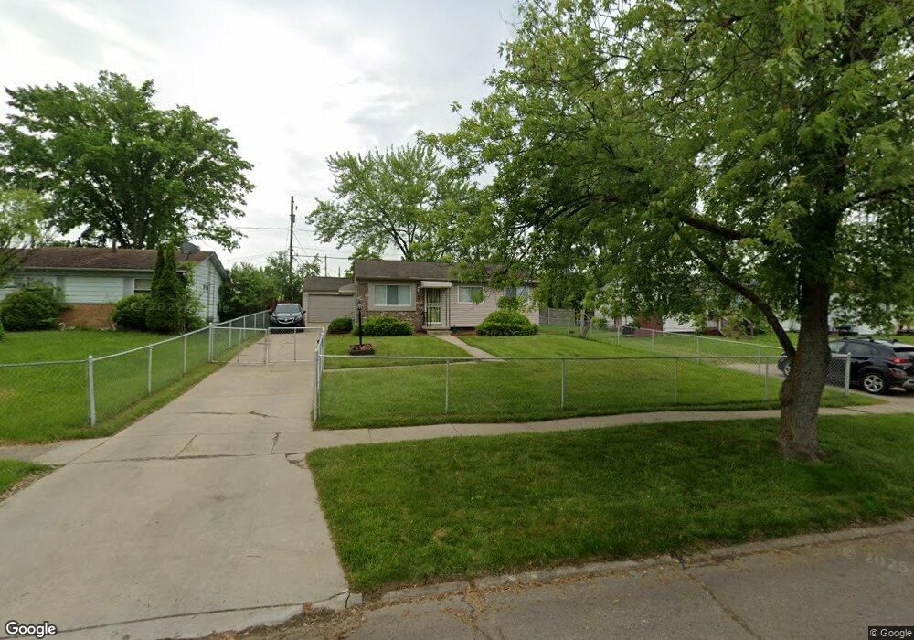 2137 Flamingo Dr, Mount Morris, MI 48458 - photo 1