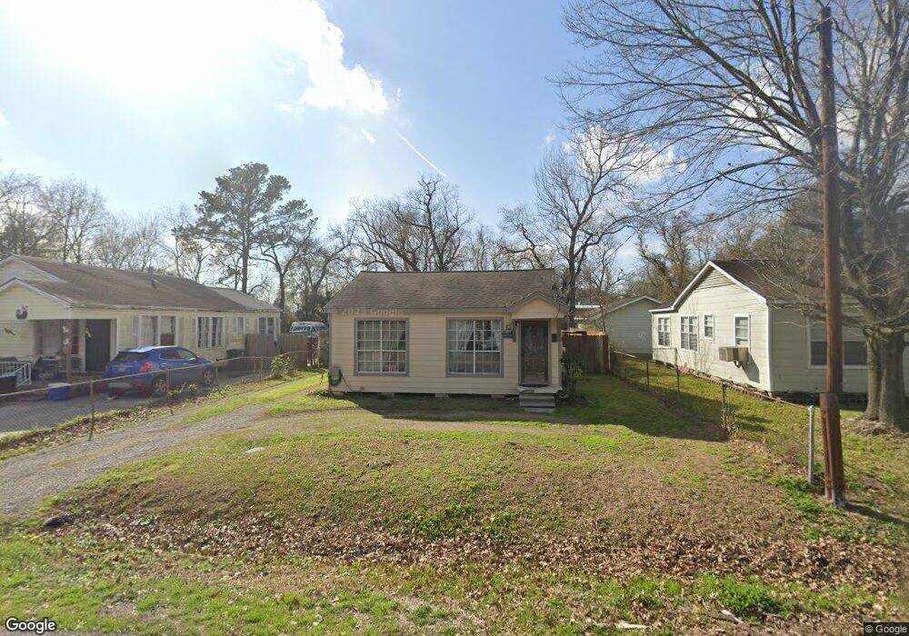 6817 Appleton St, Houston, TX 77022 - photo 1