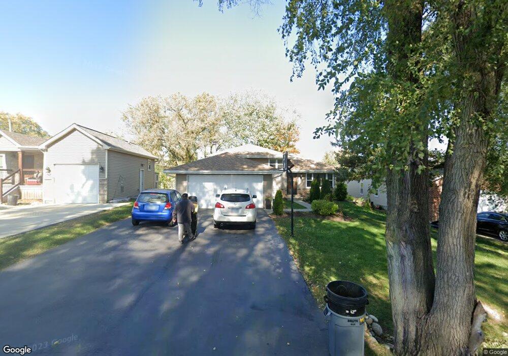 105 Deerpath Rd, Lake In the Hills, IL 60102 - photo 1