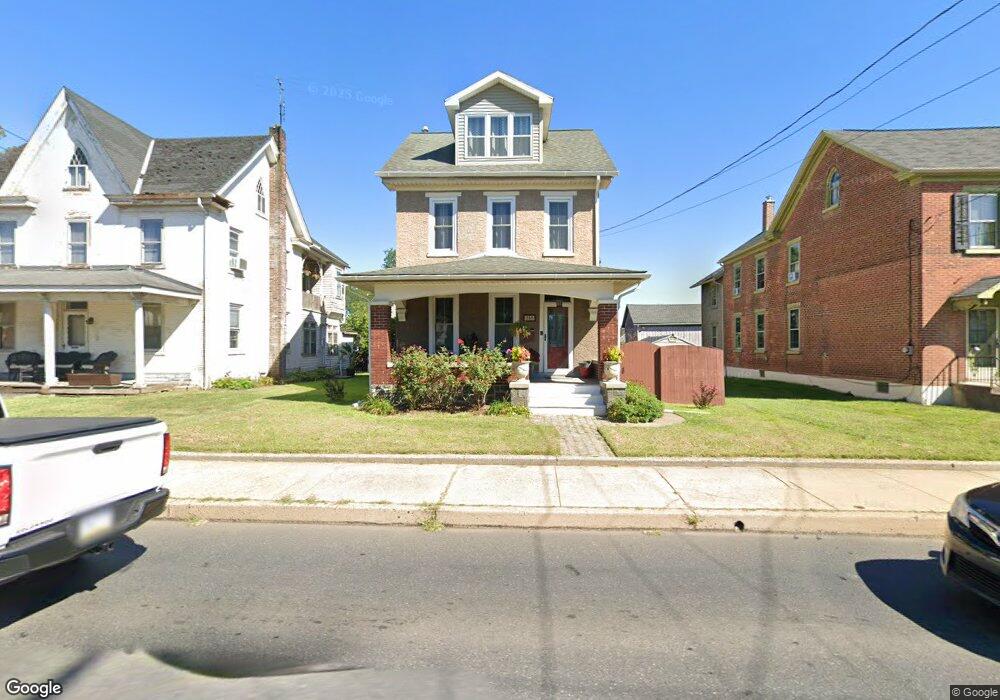 305 E Broad St, Quakertown, PA 18951 - photo 1