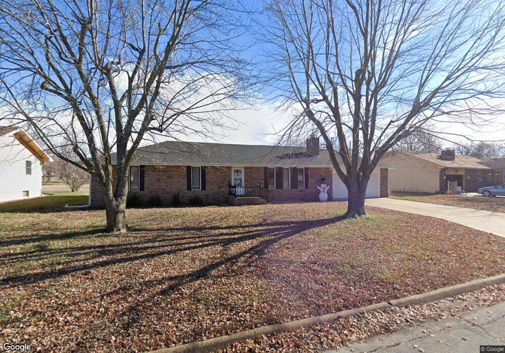 705 Custer Rd, Parsons, KS 67357 - photo 1