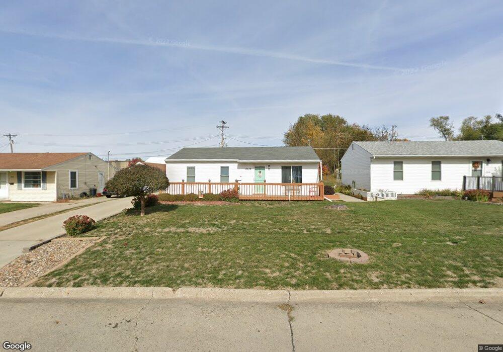 2512 S 3rd Ave E, Newton, IA 50208 - photo 1
