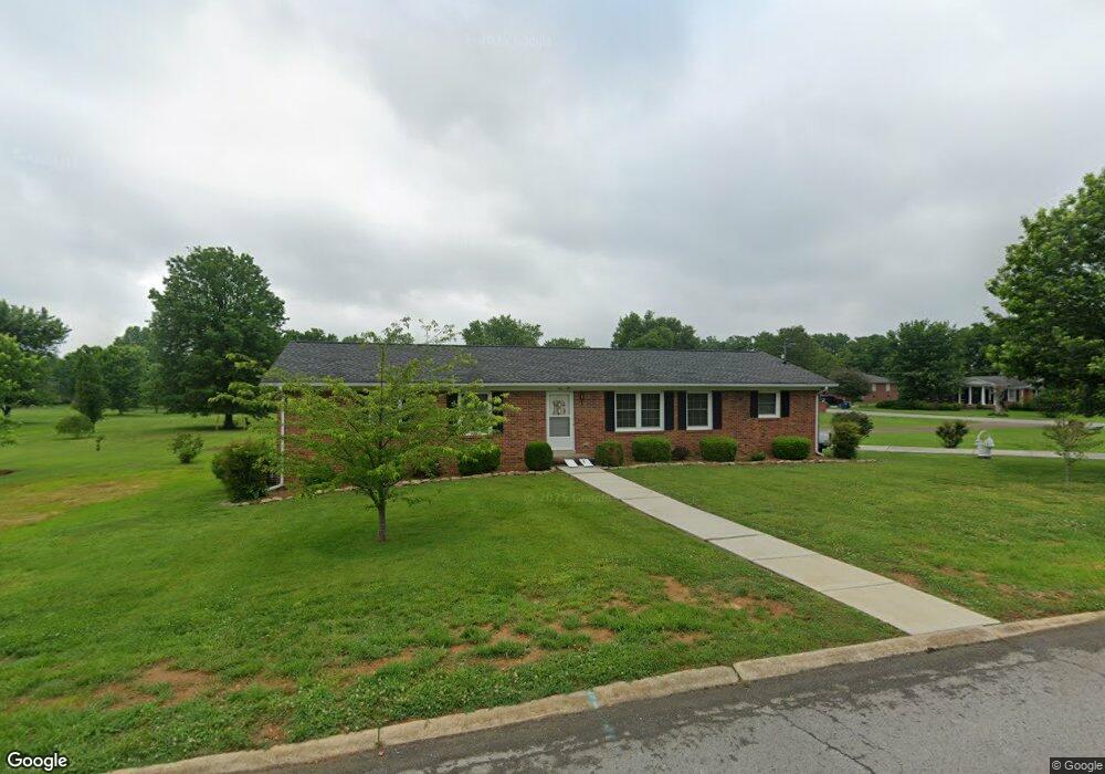 701 Dow Dr, Shelbyville, TN 37160 - photo 1