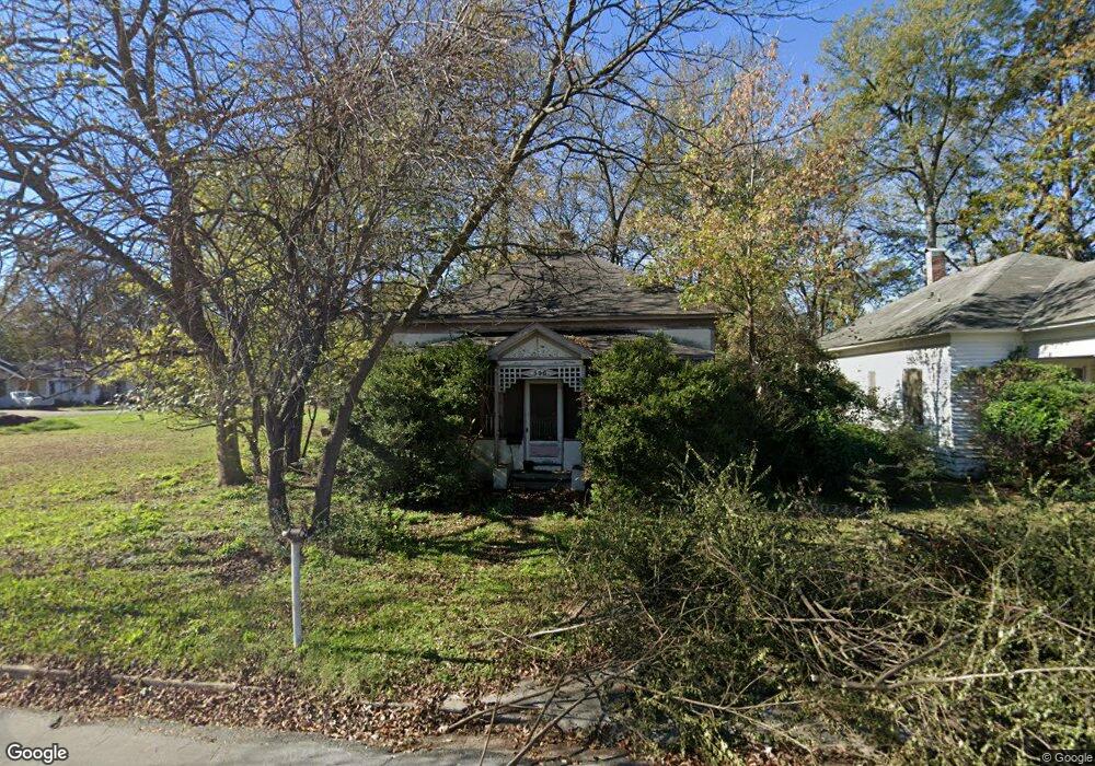 506 S Maple St, Stuttgart, AR 72160 - photo 1