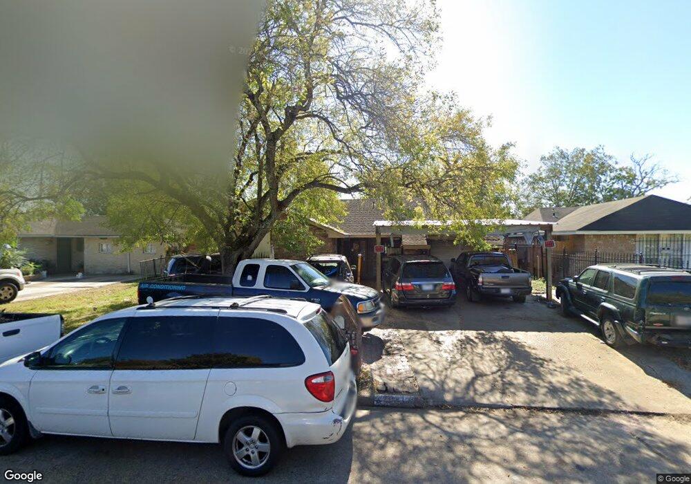 2031 Dormstom Ln, Houston, TX 77088 - photo 1