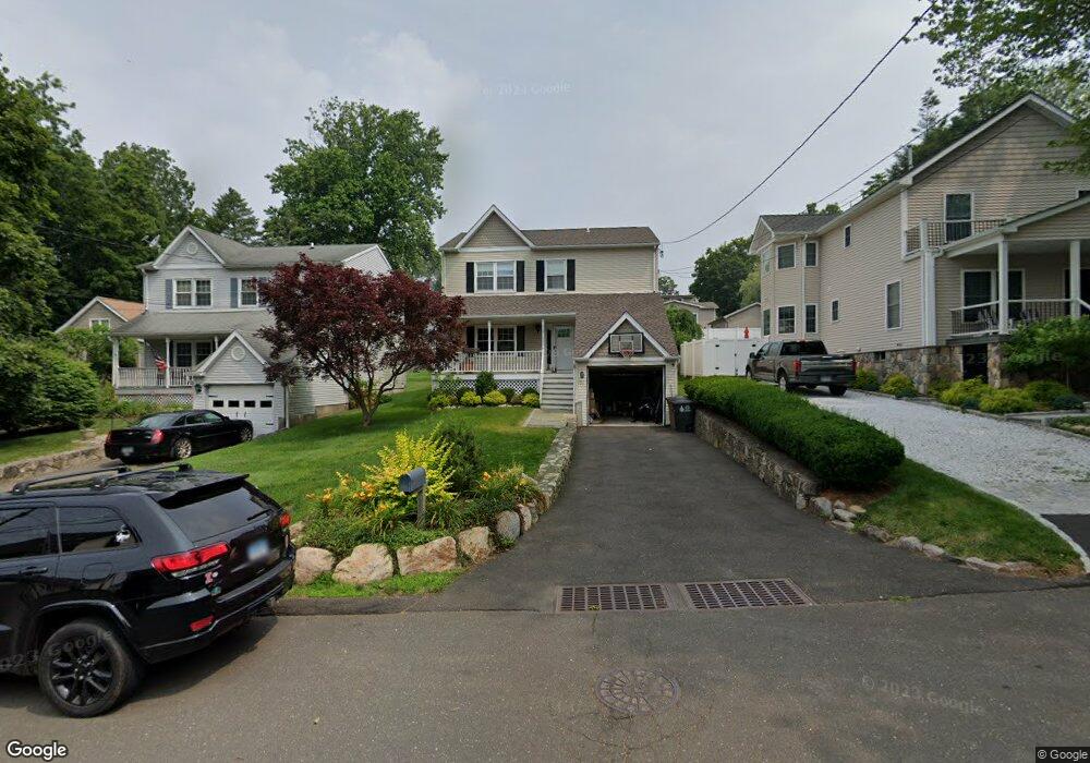 71 Elizabeth Ave, Stamford, CT 06907 - photo 1