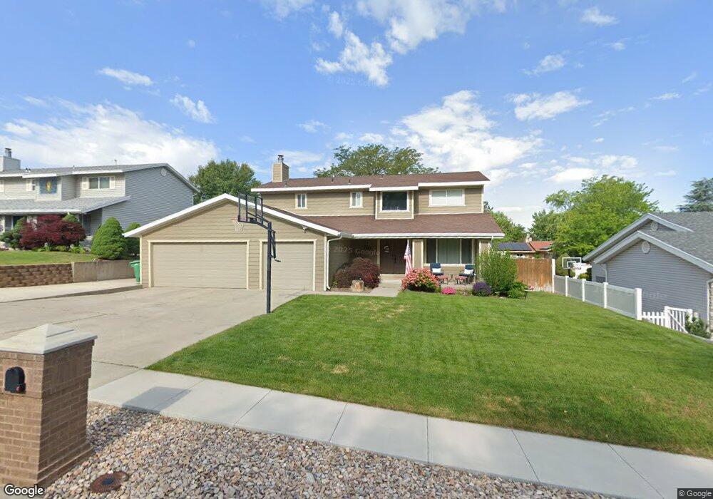 8672 Ida Ln, Sandy, UT 84093 - photo 1