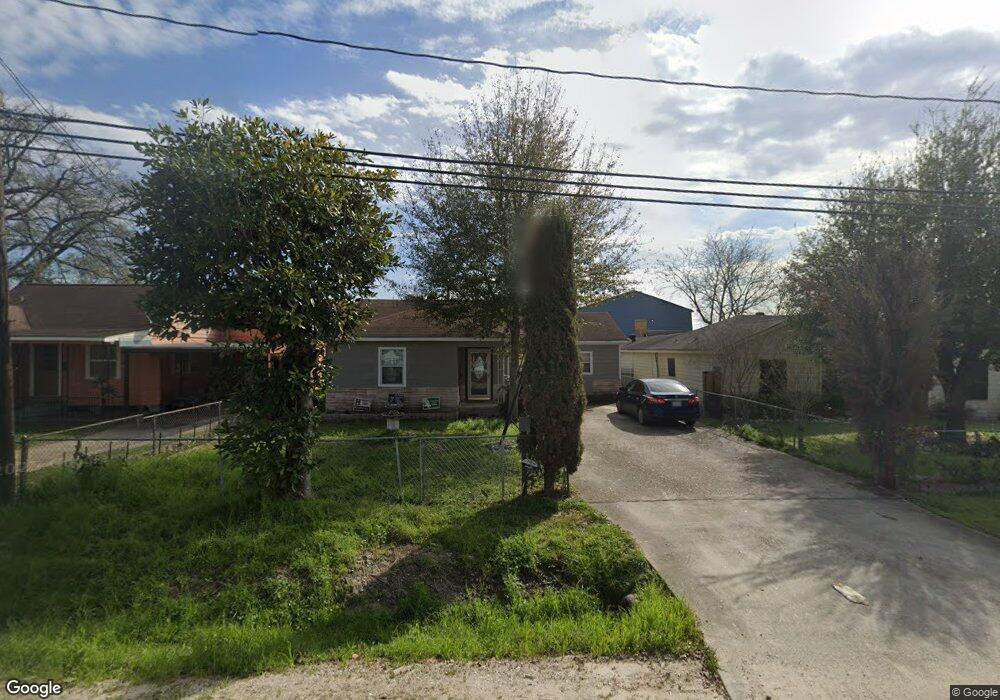 231 Styers St, Houston, TX 77022 - photo 1