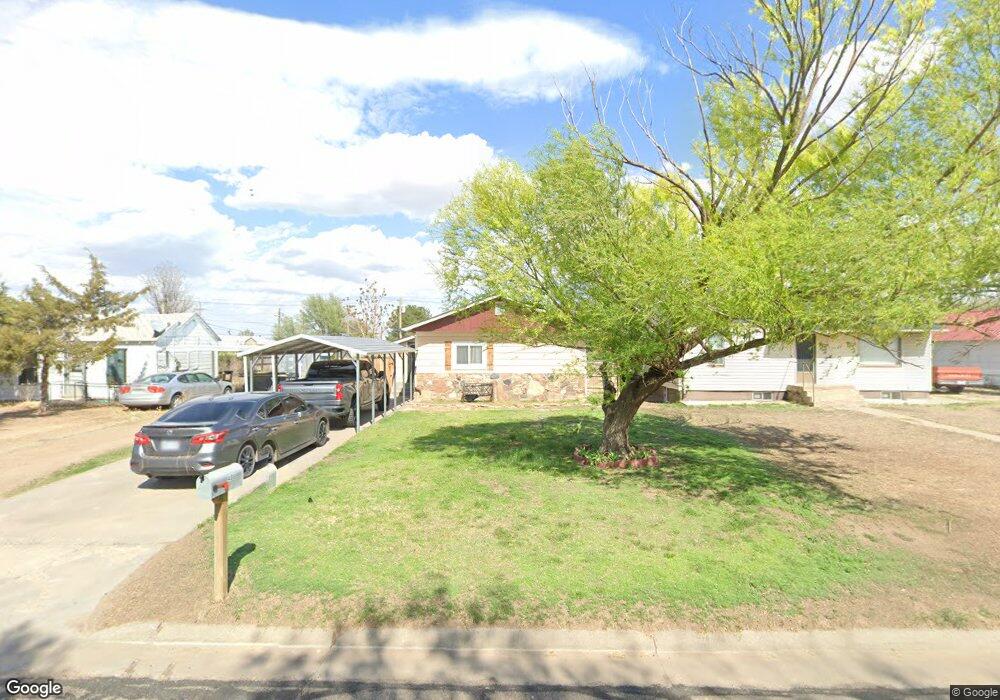 408 S Jefferson St, Hugoton, KS 67951 - photo 1