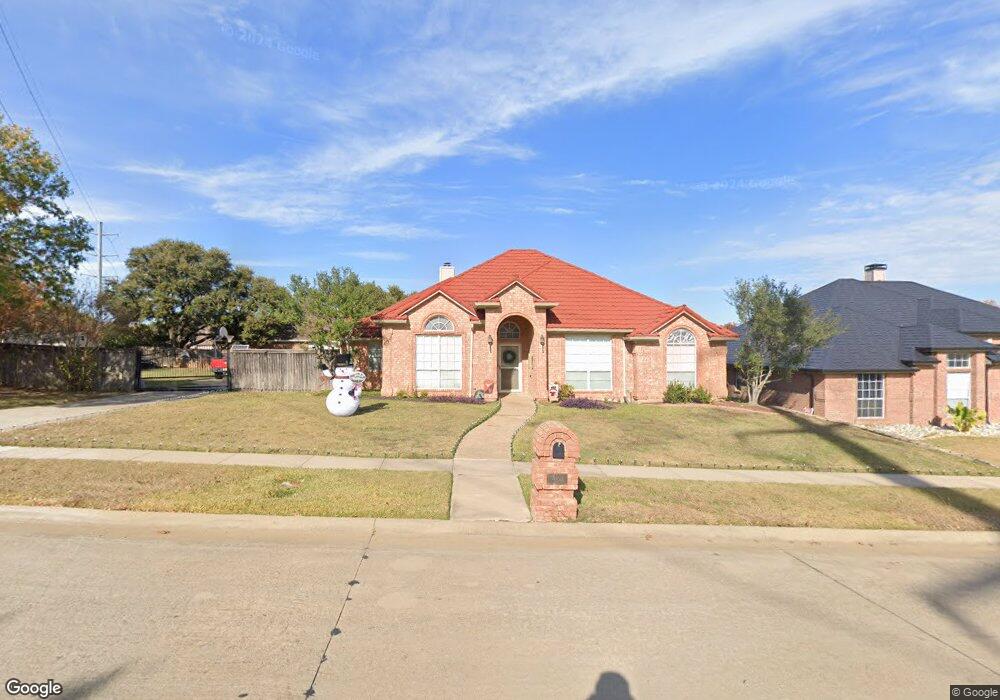 724 Evergreen Dr, Hurst, TX 76054 - photo 1