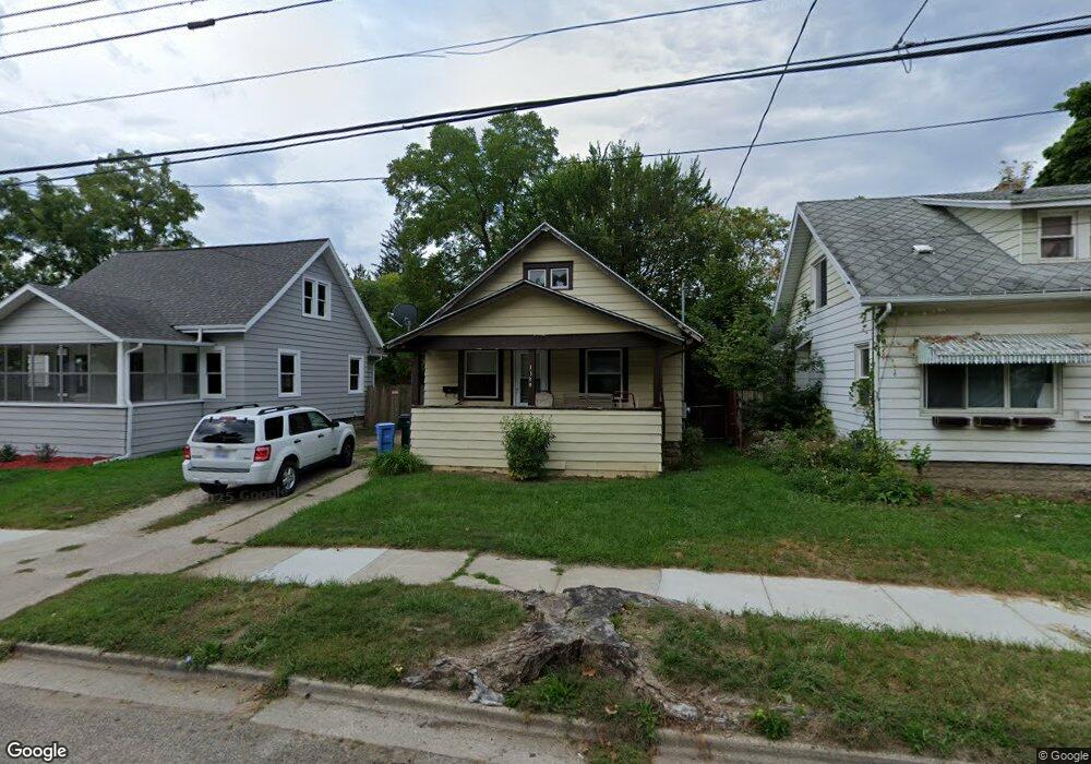 1139 Hapeman St, Lansing, MI 48915 - photo 1
