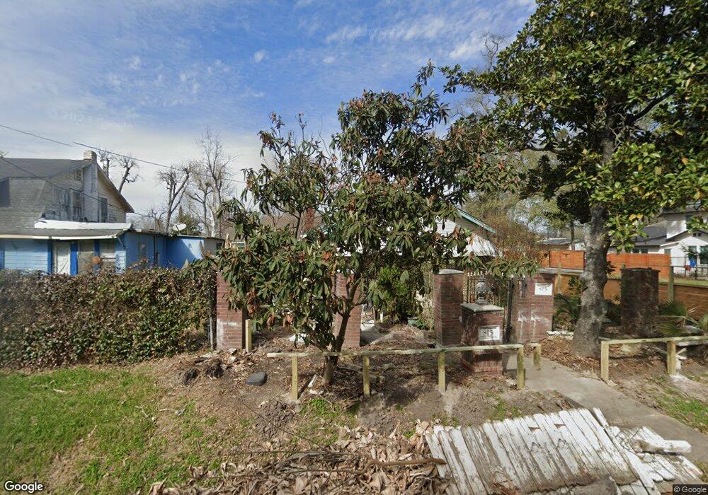 815 Melbourne St, Houston, TX 77022 - photo 1