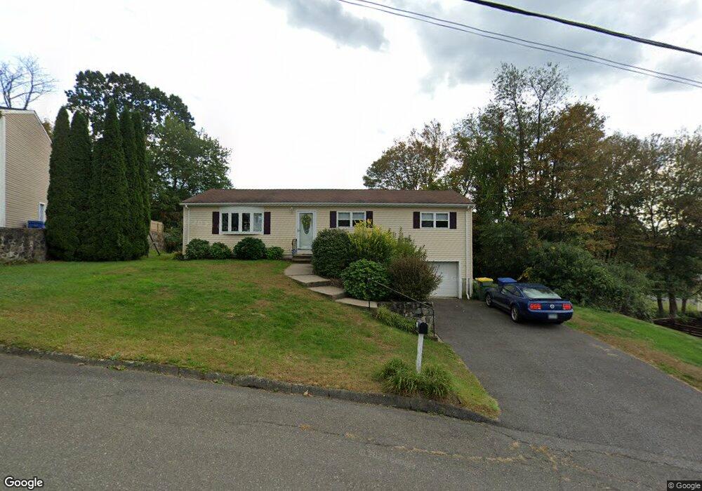 222 Dellwood Dr, Waterbury, CT 06708 - photo 1