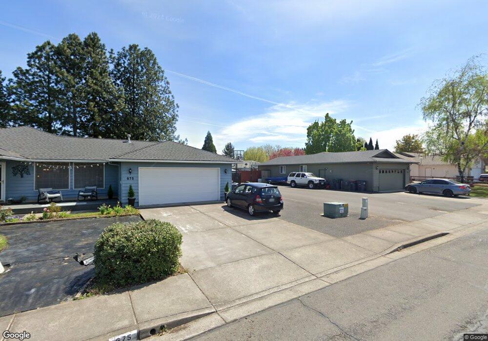 703 Glenn Way, Central Point, OR 97502 - photo 1