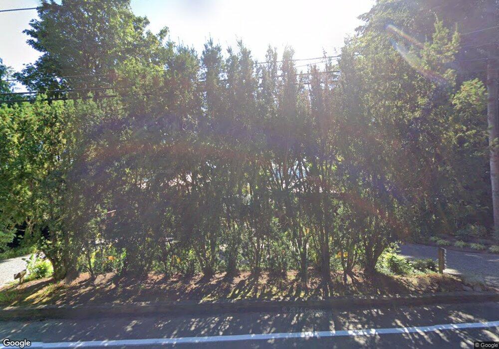 8239 W Mercer Way, Mercer Island, WA 98040 - photo 1