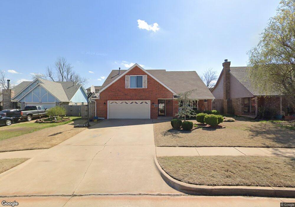 1116 NE 9th Ct, Moore, OK 73160 - photo 1