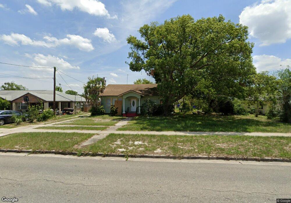 704 N Saint Clair Abrams Ave, Tavares, FL 32778 - photo 1