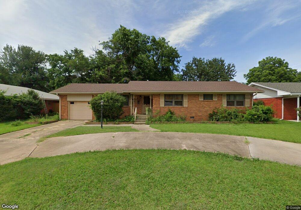 913 Elm St, Ardmore, OK 73401 - photo 1