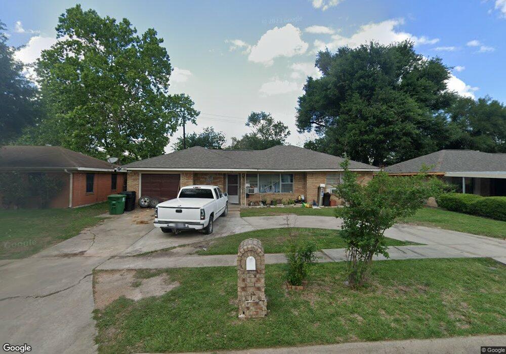 143 Spell St, Houston, TX 77022 - photo 1