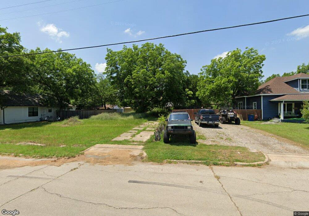 600 W Baldridge St, Ennis, TX 75119 - photo 1