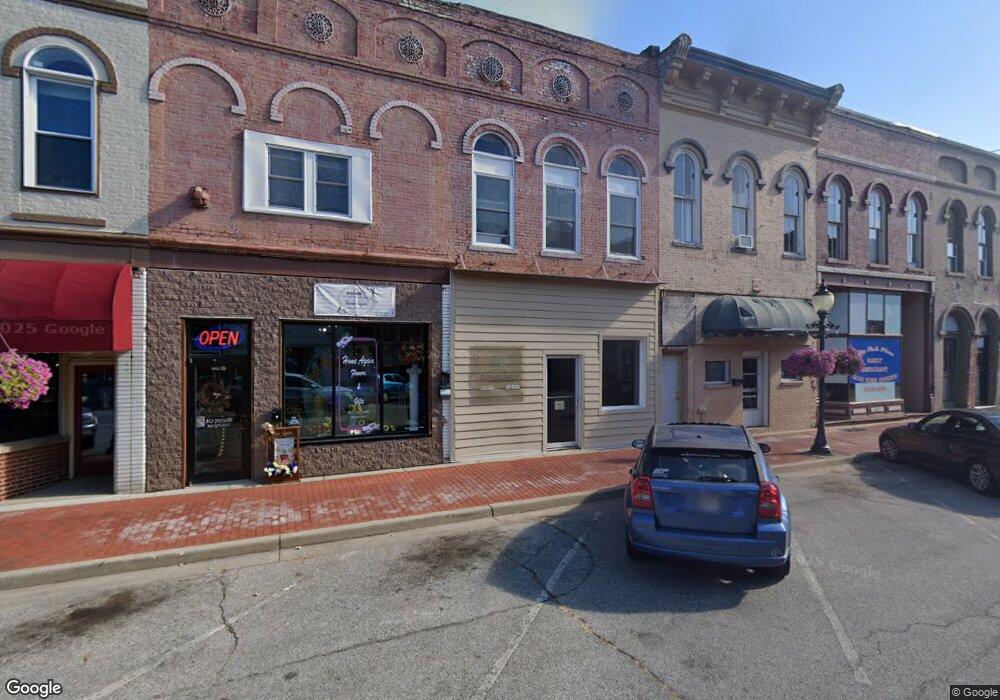 118 E Main Cross St, Edinburgh, IN 46124 - photo 1