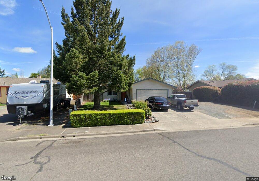 519 Glenn Way, Central Point, OR 97502 - photo 1