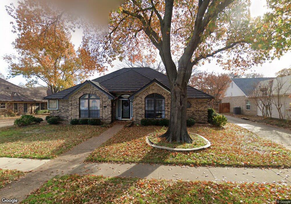 405 Evergreen Dr, Hurst, TX 76054 - photo 1