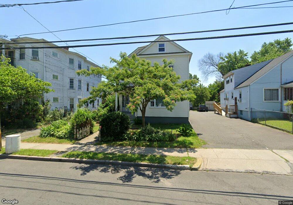 121 Barker St unit 123, Hartford, CT 06114 - photo 1