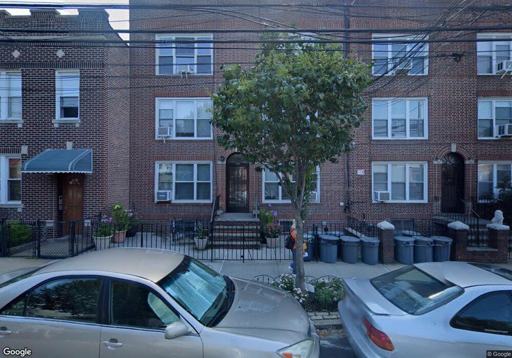 2847 46th St unit 3, Astoria, NY 11103 - photo 1