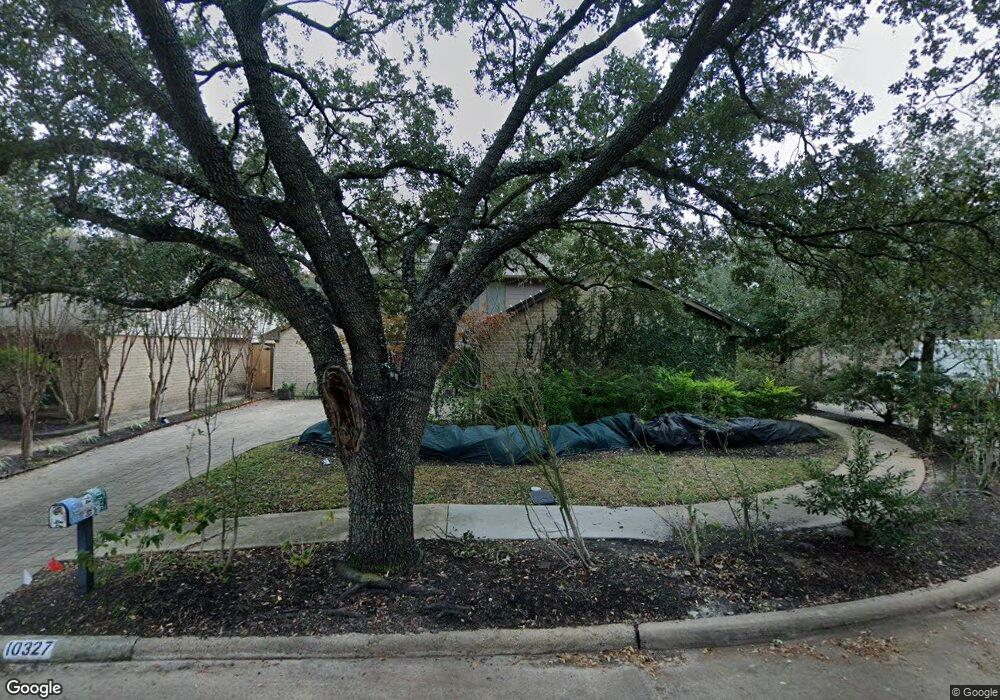 10327 Meadow Lake Ln, Houston, TX 77042 - photo 1